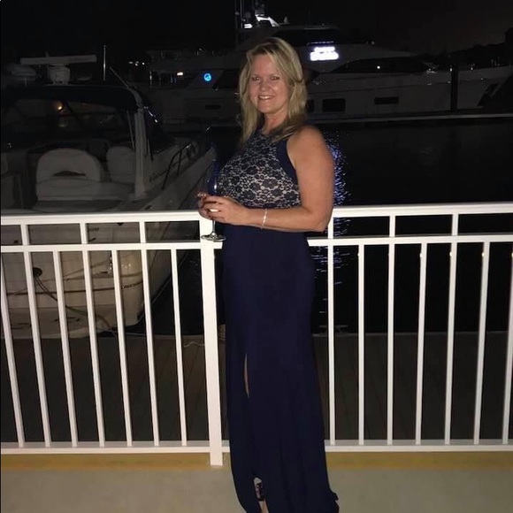 Nightway Lace A-Line Gown Navy Size 10 - Picture 2 of 8